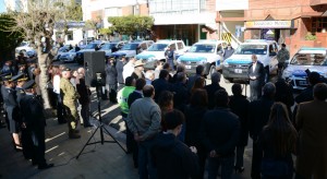 Entrega de moviles policiales (9)